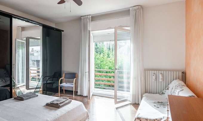 Fano Villa | Villino Gimarra with parking 300m from the sea