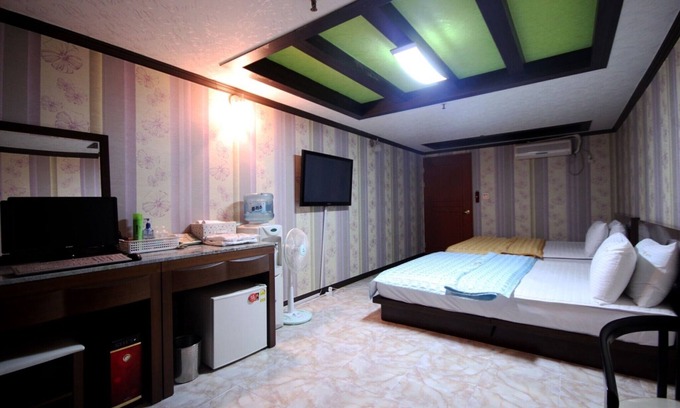 Jangyu-myeon Hotel | Gimhae Jangyu Poly M
