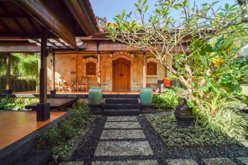 Mumbul Villa | Giri Bhagawan Villas & Spa