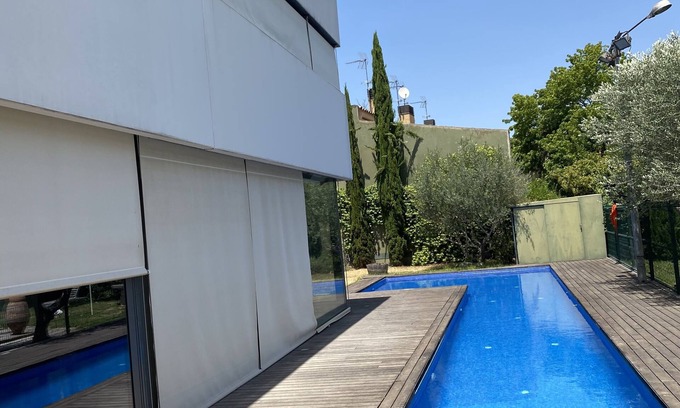Girona Casa | Girona capital. Vivienda unifamiliar con piscina