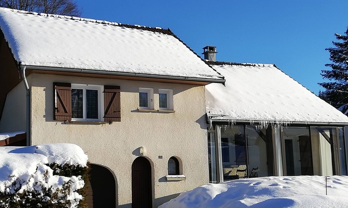 Premanon Casa | Gite à la Montagne Dans le Haut Jura