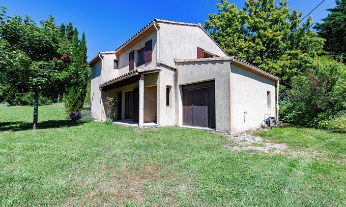 Privas Cabaña | 'Gite 07' : Pequeña casa con jardín privado