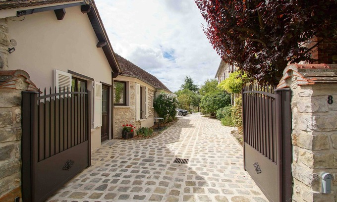 Moret-sur-Loing Casa | Casa de 1 a 4 personas, reformado casa de piedra en el corazón de Moret-sur-Loing