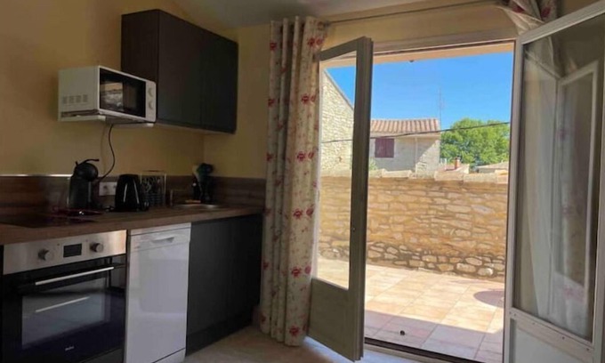 Bezouce Casa | Gite 2 Personnes Avec Terrasse, Piscine et Jardin, la Closerie de Besocia