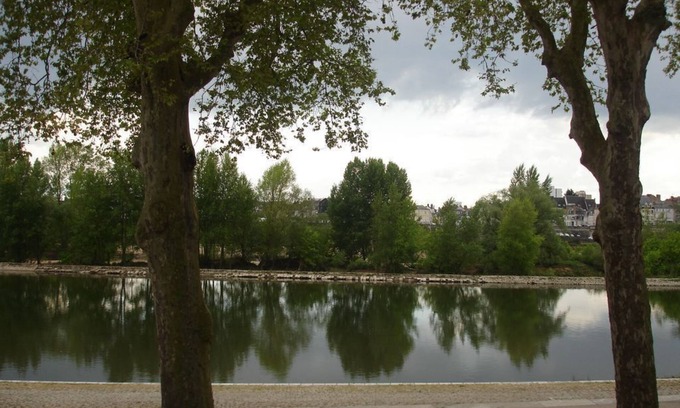 Bourgogne Apartamento | Gîte Appart "La Gabare" with view of the Loire River