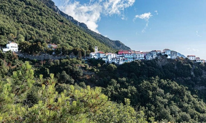 Revest-les-Roches Apartamento | Gite Arrière Pays Niçois