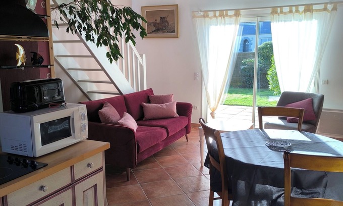 Ploudalmezeau Casa | Gite Camélias, 3 stars, 700m from the beach, Portsall, Lampaul Ploudalmezeau