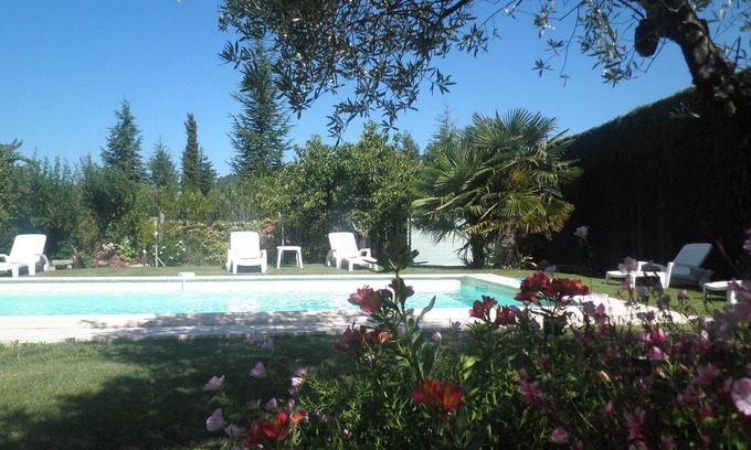 Les Mages Cabaña | GÏTE 'Cezanne' en una granja en zona tranquila, piscina, calidad de los servicios