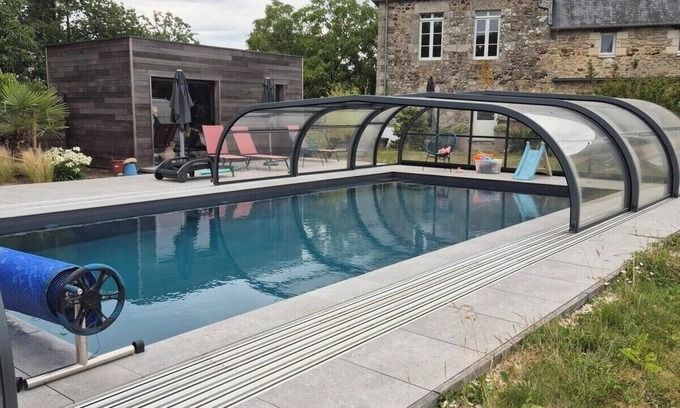 Broons Apartamento | Gite de la Planchette with heated swimming pool