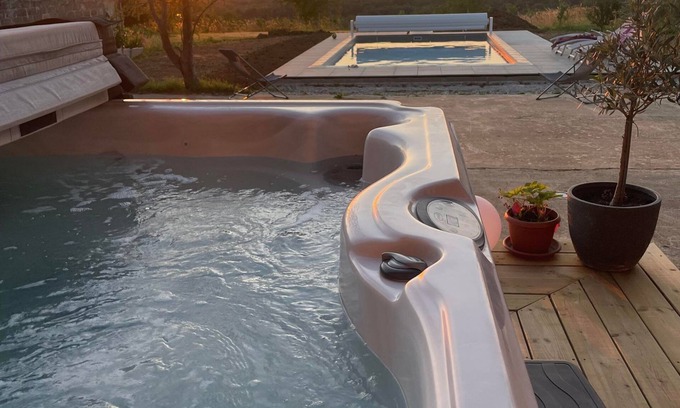 Saint-Didier Cabaña | Gîte du Lynx, renovated farmhouse with a great view