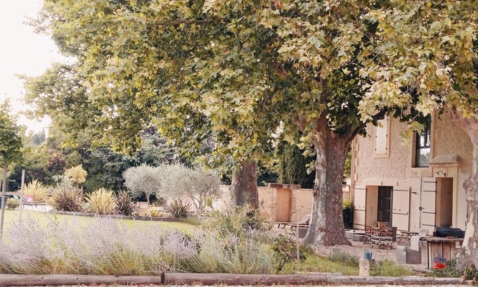 Chateaurenard Casa | Gite du Mas de la Finière ,avec SPA intérieur
