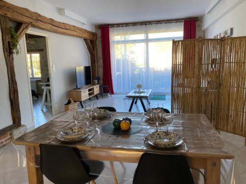 Villaines-la-Gonais Apartamento | Gite du Trefoux logement le Villainois