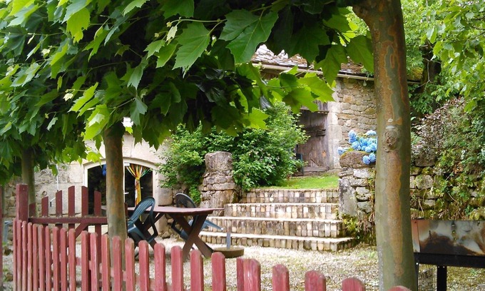 Hautefage Casa | Gite E'Table vallé de la Dordogne Charlannes