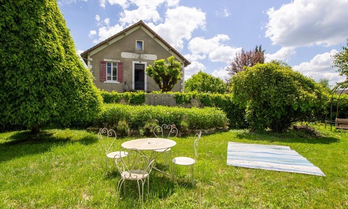 Excideuil Cabaña | Gite Excideuil, 6 bedrooms, 11 persons