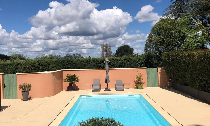 Cabries Apartamento | Gite for 3, ideally located, 10 mn from Aix en Provence and 20 mn from Marseille