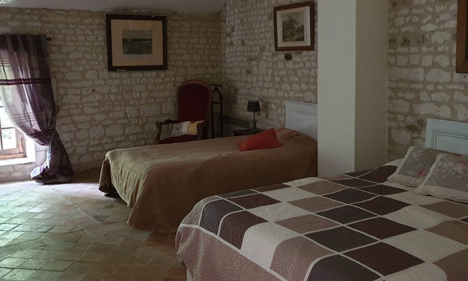 Assay Casa | Gite furnished holiday home rental family friends in castle park