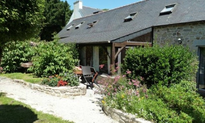 Clohars-Fouesnant Cabaña | Gite H Benodet 4 casas rurales y 5 apartamentos en un hermoso jardín de 8 acres Country