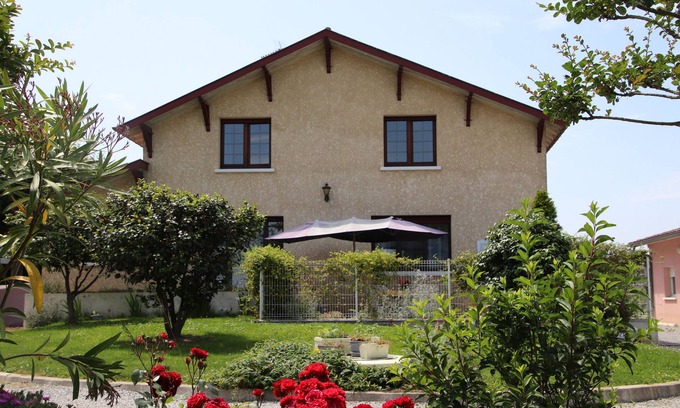 Lahosse Casa | Gite in a beautiful house in the countryside and quiet, in a green setting.