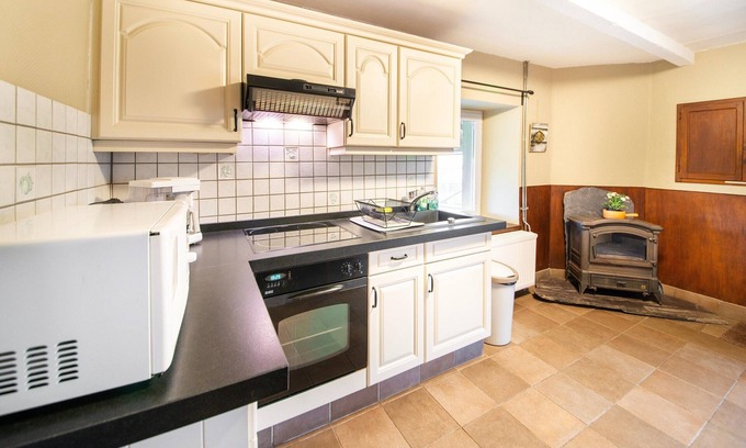 Petit-Thier Cabaña | Gite in Ardennes With Sauna and Rural Views