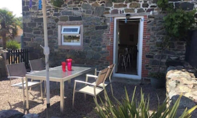 Plurien Cabaña | Gite in rural area with a short walk to the 🏖 beach