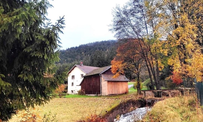 Le Val-d'Ajol Casa | Gîte in the countryside at the foot of a hiking trail