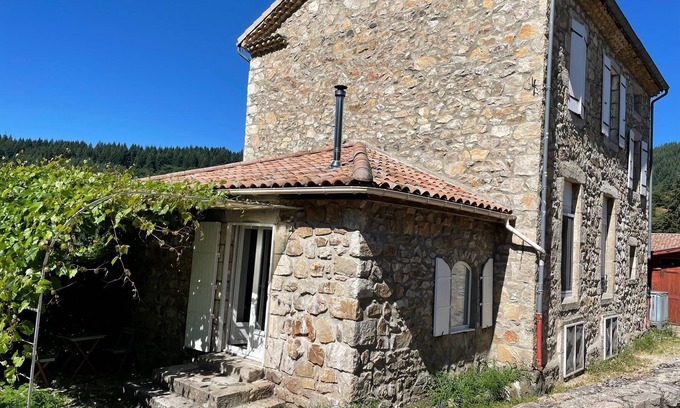 Accons Casa | Gîte in the Monts d'Ardèche park 07160 Accons