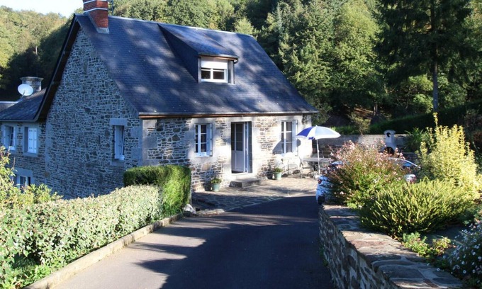 Isigny-le-Buat Cabaña | Casa rural Isigny-le-Buat, 2 dormitorios, 4 personas