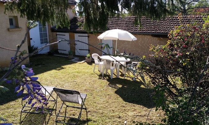 Saint-Crepin-et-Carlucet Casa | Casa rural "La petite Maison" en la tranquilidad del campo
