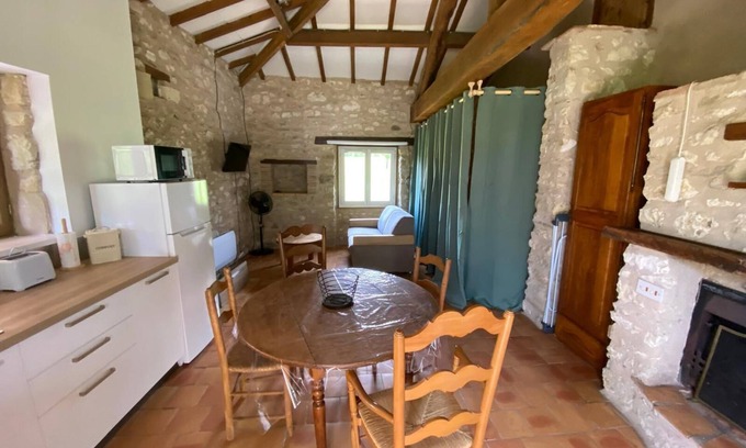 Saint-Eutrope-de-Born Apartamento | "Gîte la Bergerie" near the Bastide of Monflanquin and the Dordogne river