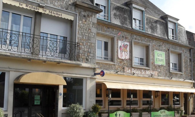 Domfront en Poiraie Cama Y Desayuno | Gite Le Relais Saint Michel