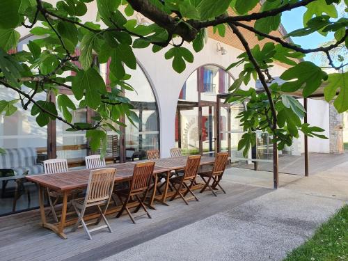 Saint-Andeol-le-Chateau Casa | GITE LES ARCHES