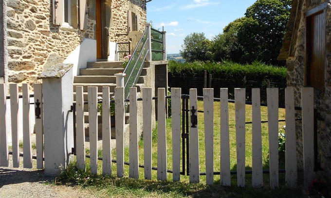 Lescure-Jaoul Casa | Gîte les Cayroux, in the countryside, calm, restful with very beautiful panorama