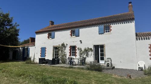 Saint-Julien-des-Landes Casa | Gite Les Fragonnettes