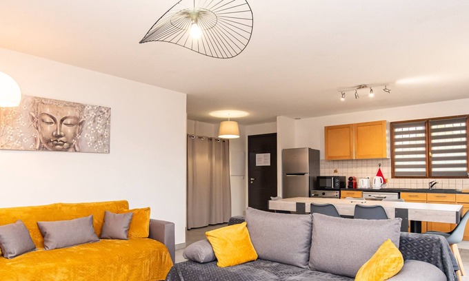 Gratentour Casa | GITE LES TOURNESOLS House, Garden, secure parking, air conditioning, Netflix, 4 pers