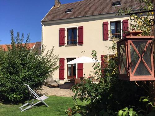Vigny Casa | Gite Les Volets Rouges
