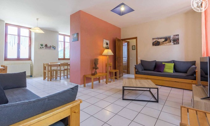 Thoiry Casa | Gite located 19km from Aillon le Jeune (family resort with 39km of slopes with the Margériaz) and 21