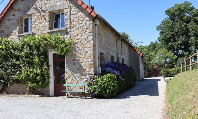 Le Lorey Cabaña | Encantador alojamiento con WIFI, mascotas, jardín y parking cerca de Marigny