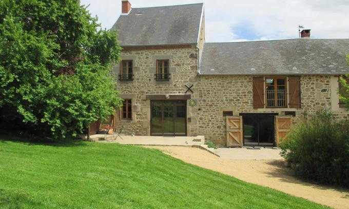 Marcillat-en-Combraille Cabaña | Gite Marcillat-en-Combraille, 4 bedrooms, 12 persons