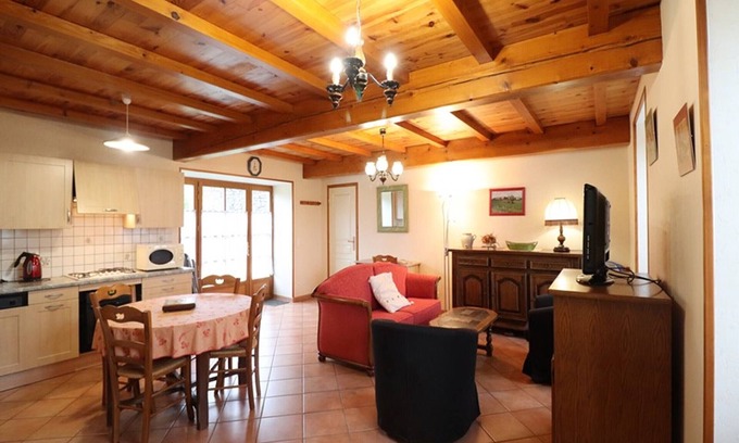 Massiac Cabaña | Gite Massiac, 2 bedrooms, 5 persons