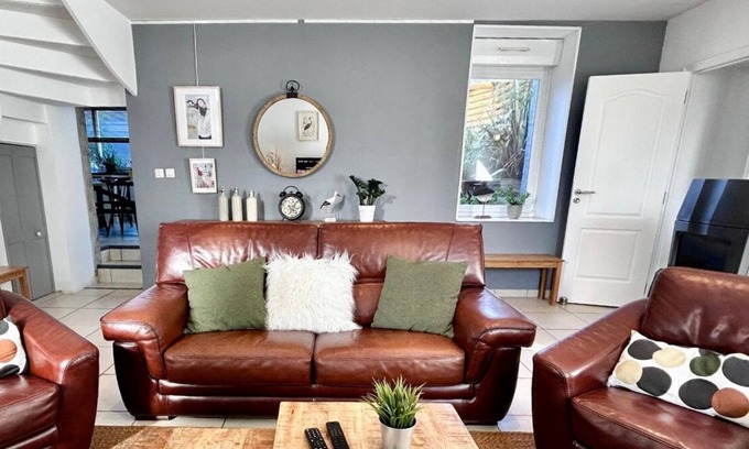 Lannilis Casa | Gîte Orloucie close to everything in the heart of Les Abers