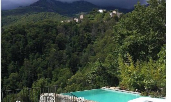 Carcheto-Brustico Casa | Gîte overlooking two valleys, in a park with spa, swimming pool, barbecue trampoline