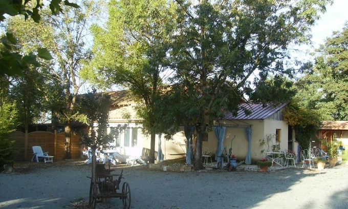 Castillonnes Casa | Gite piscine au sel