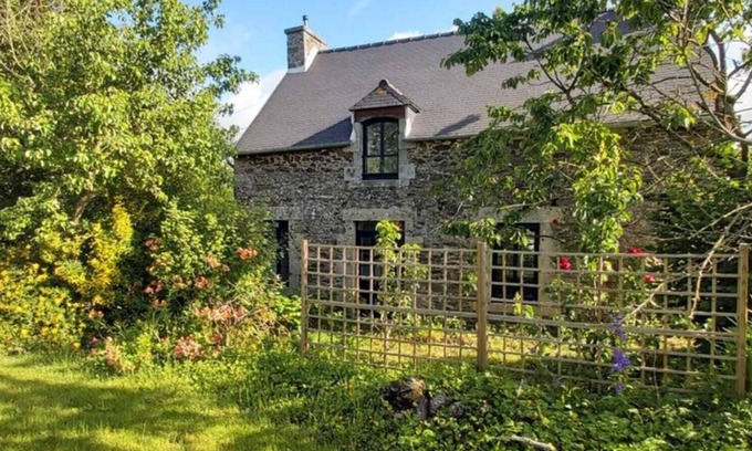 Ruca Casa | Gite Proche Plages: St Cast Frehel Refait Neuf Dans Hameau .jard+ Terrasse Calme