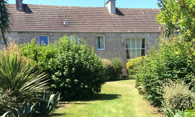 Reville Casa | Casa rural Réville, 5 dormitorios, 10 personas
