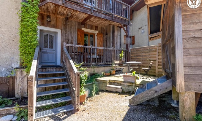 Le Chatelard Casa | LA COMPAGNIE DU BOURG - GRENETTE