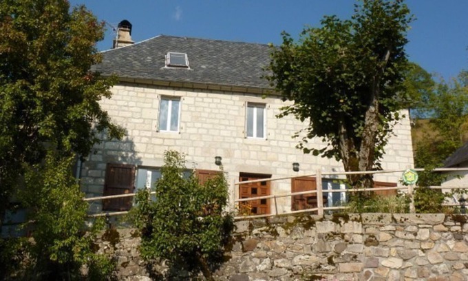 Saint-Jacques-des-Blats Cabaña | Gite Saint-Jacques-des-Blats, 3 bedrooms, 6 persons