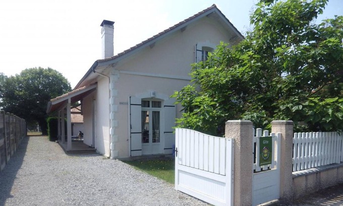 Sainte-Eulalie-en-Born Casa | Casa rural Sainte-Eulalie-en-Born, 5 dormitorios, 10 personas