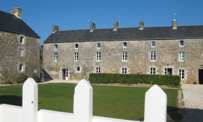 Tourville-sur-Sienne Cabaña | Casa rural Tourville-sur-Sienne, 4 dormitorios, 11 personas