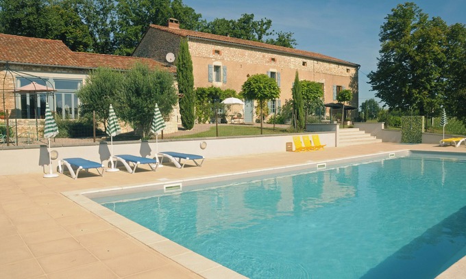 Cahuzac-sur-Vere Apartamento | Gite Uranus Entre les Vignes Avec Grande Piscine Dans le Triangle D'or