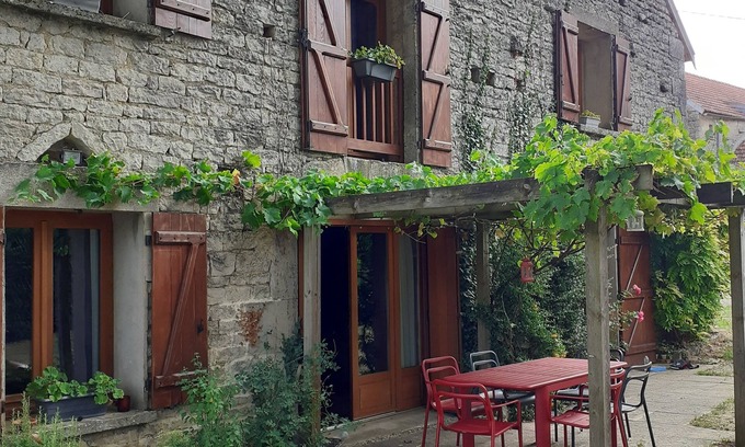 Bissey-la-Pierre Casa | Gîte with swimming pool and nordic spa in burgundy